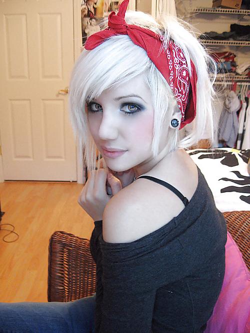 25P Emo and Hipster Girls
