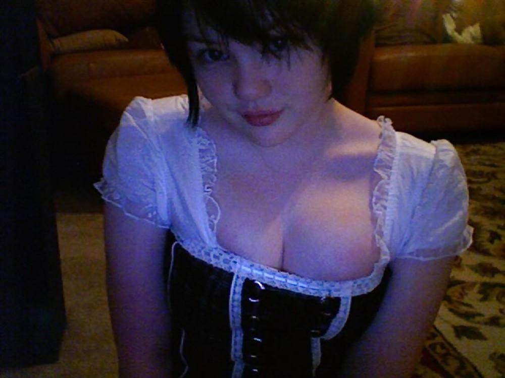 19P Cute Face Busty Emo Girl