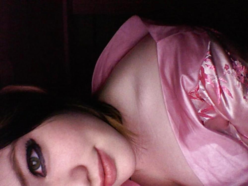 19P Cute Face Busty Emo Girl