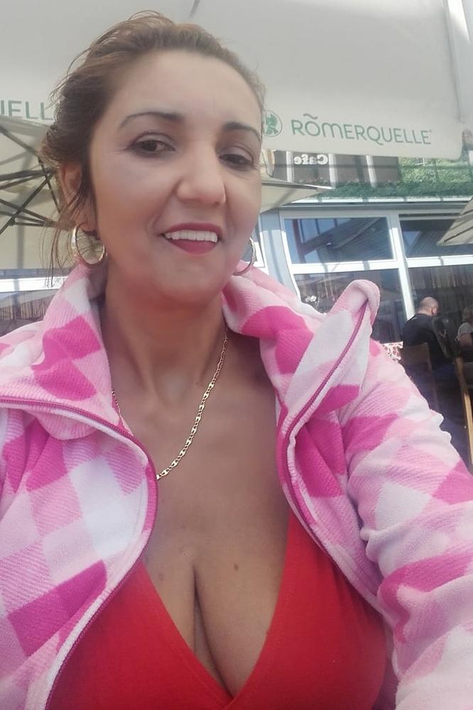 25P ROU ROMANIAN GYPSY MILFS 69 THE HOTTEST GYPSY MOM EVER