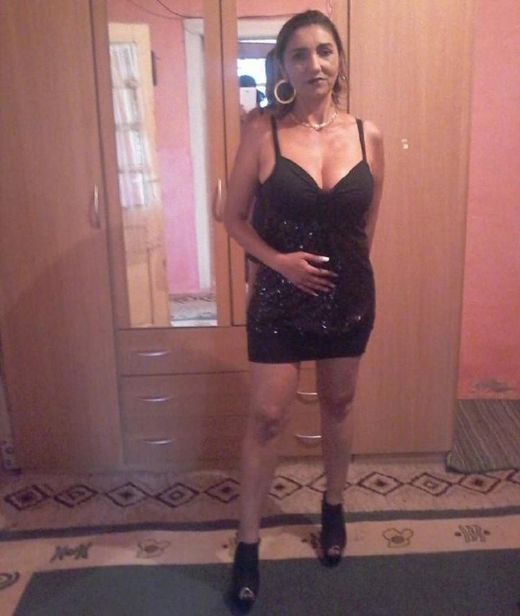 25P ROU ROMANIAN GYPSY MILFS 69 THE HOTTEST GYPSY MOM EVER