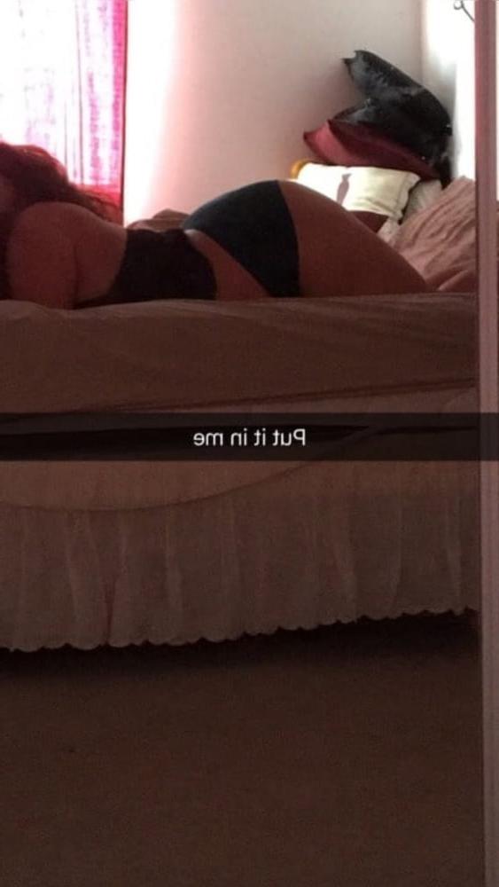 25P That's what she posted 26 (Selfie in English)