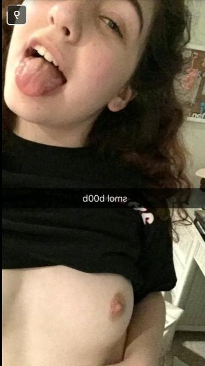 25P That's what she posted 26 (Selfie in English)