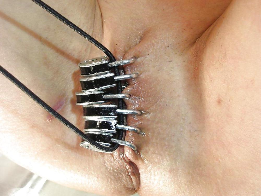 24P Pussy Piercings
