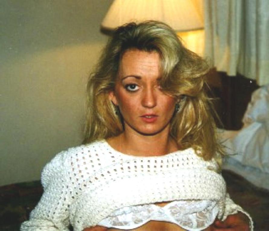 25P Lisa - Your Slut Mom in the 80s