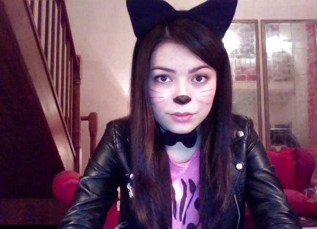 25P Miranda Cosgrove