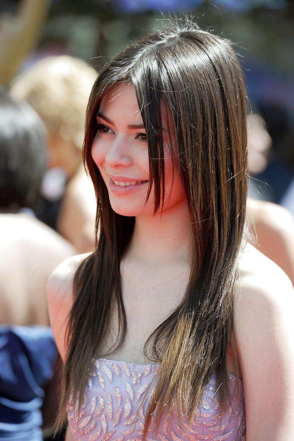 25P Miranda Cosgrove