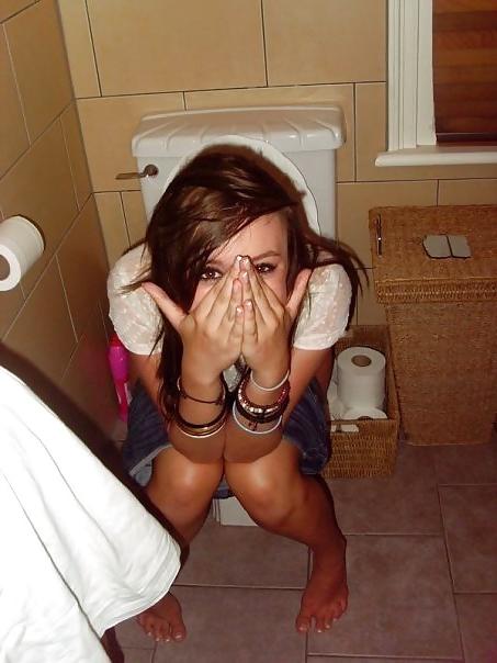 14P Teens on Toilets 6