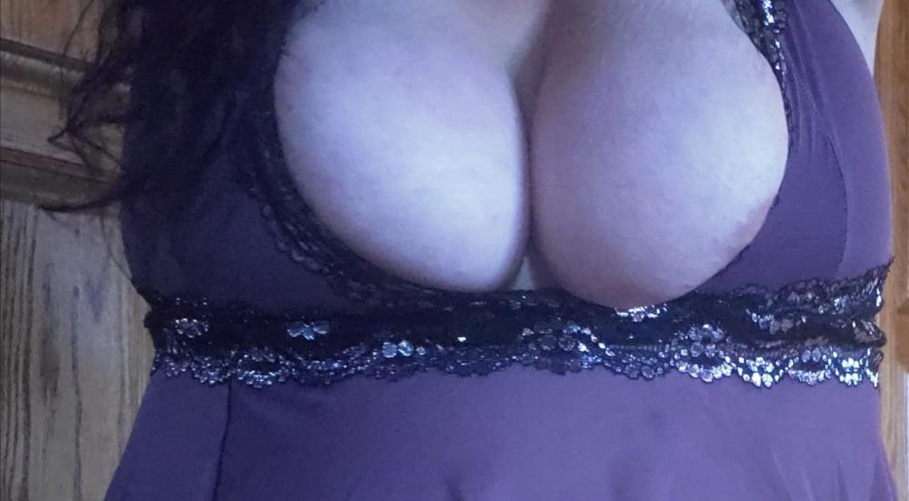 17P Big boobs