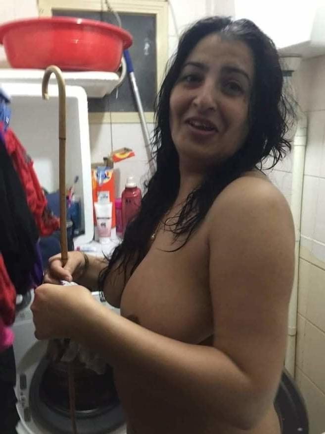 25P Sexy mom