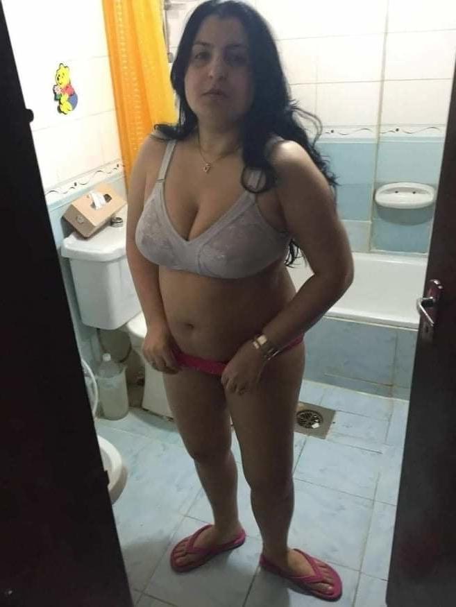 25P Sexy mom