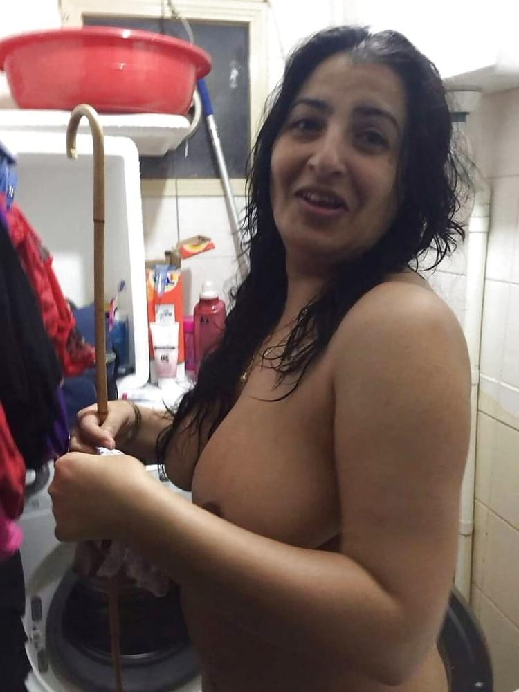 25P Sexy mom