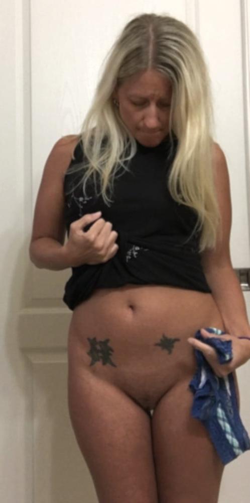 6P Blonde Milf stripping
