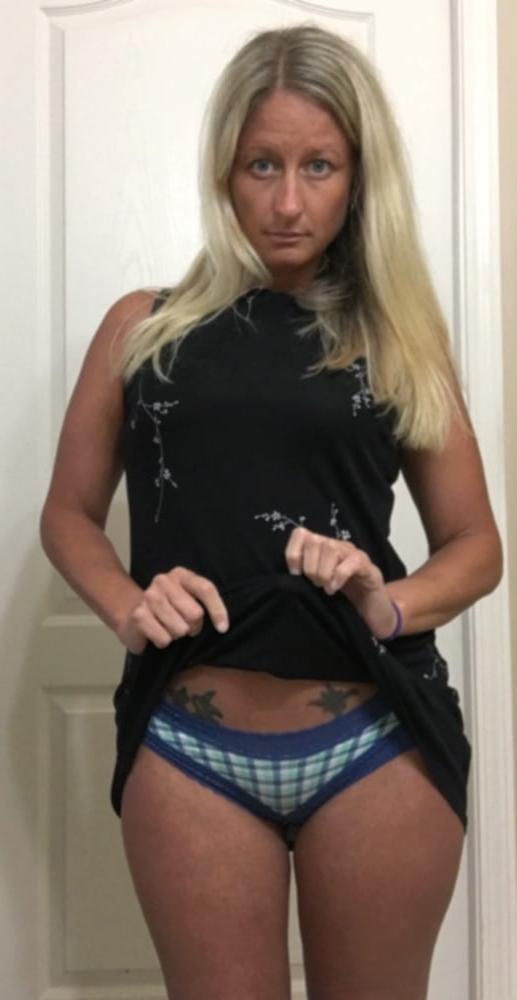 6P Blonde Milf stripping