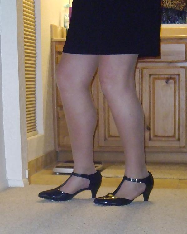 21P CrossDresser - Here are my legs!
