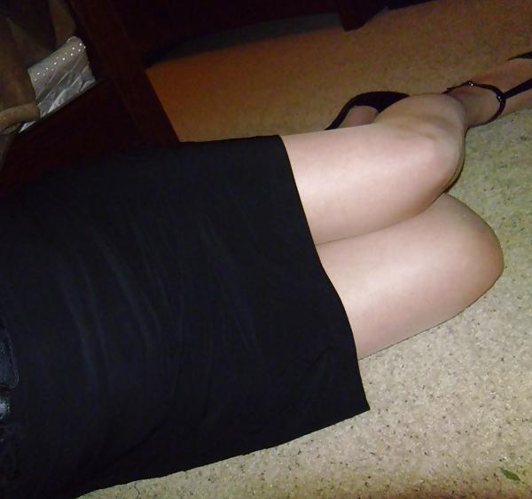 21P CrossDresser - Here are my legs!