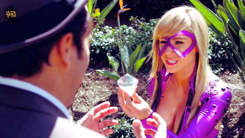 25P Sara Jean Underwood mega collection 4