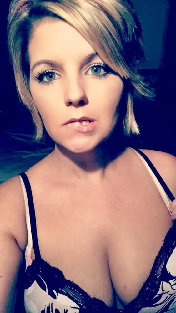 21P Soccer mommy slut of 3