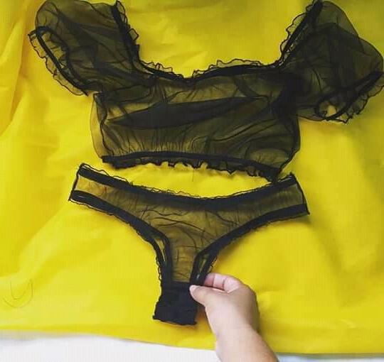 25P Collection of mature women's thongs