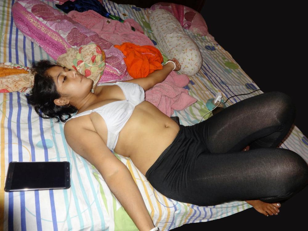 25P BBW Big Boobs &amp; tits Desi Indian MILF nude shoot(111)