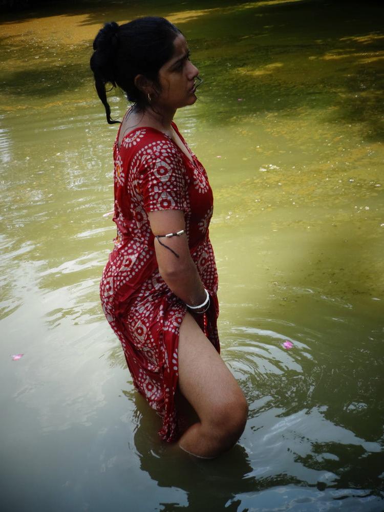 25P BBW Big Boobs &amp; tits Desi Indian MILF nude shoot(111)