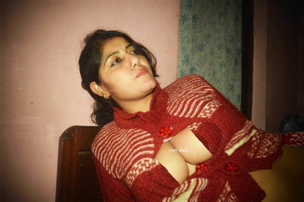 25P BBW Big Boobs &amp; tits Desi Indian MILF nude shoot(111)