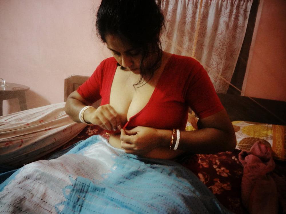 25P BBW Big Boobs &amp; tits Desi Indian MILF nude shoot(111)