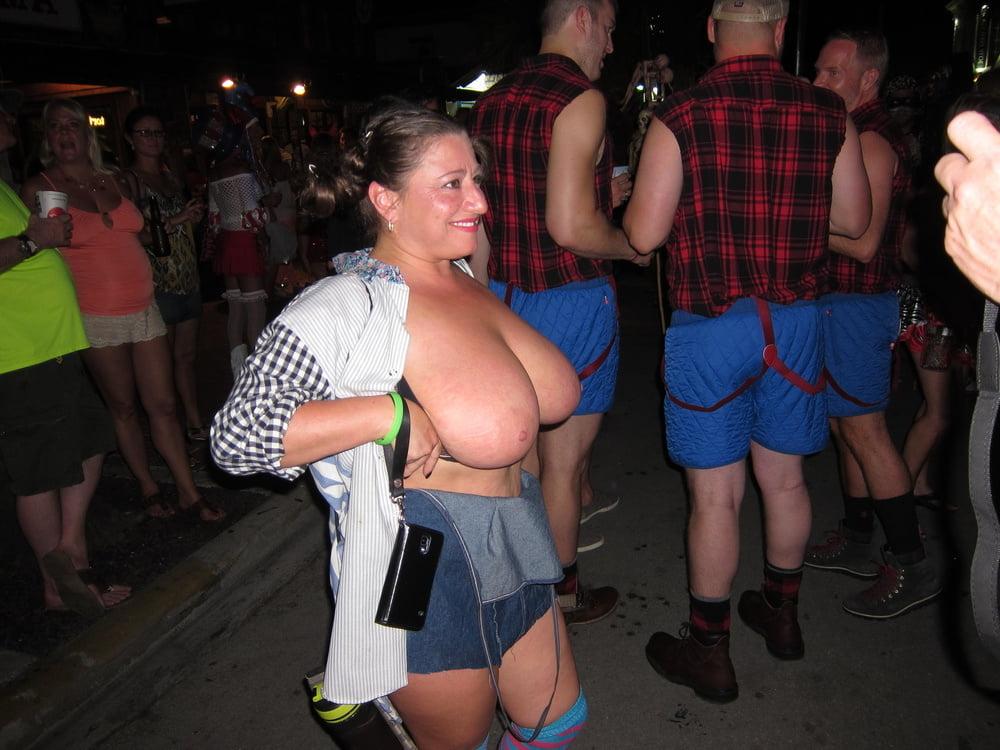 25P Mature Wives 140