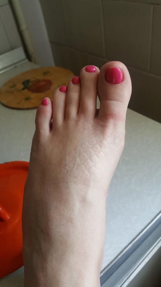 9P My wife's fingers!  Manicure, pedicure, hairstyle, pisi)