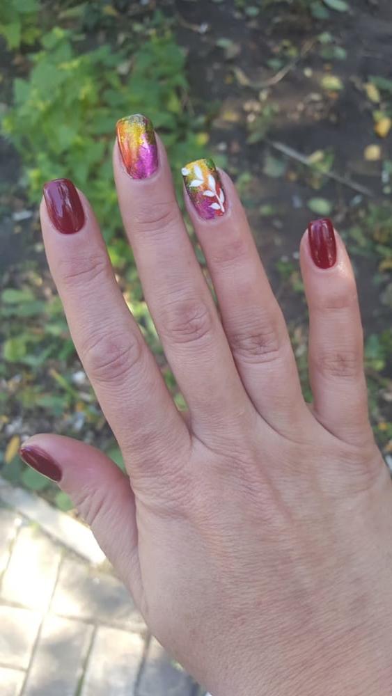 9P My wife's fingers!  Manicure, pedicure, hairstyle, pisi)