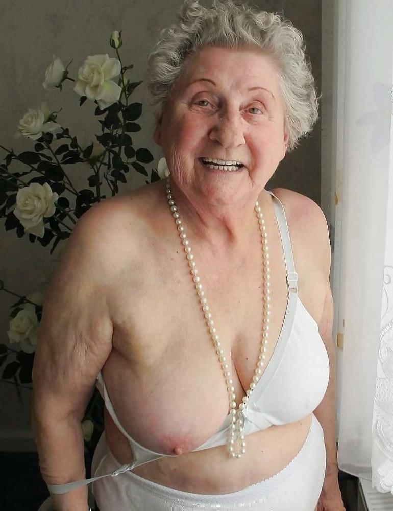 25P Mature Wives 141