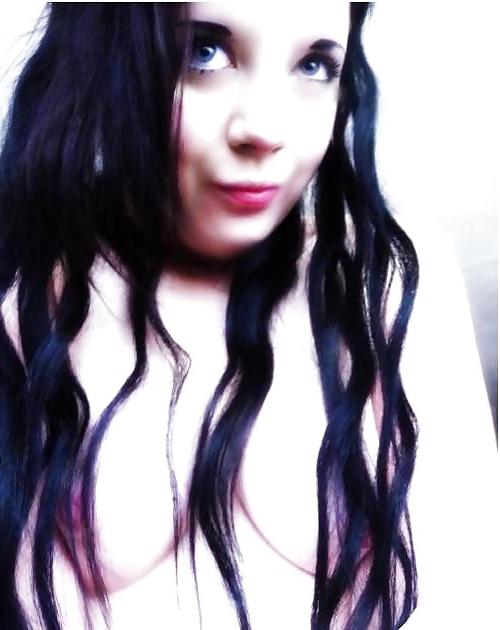 25P Emo girl #11
