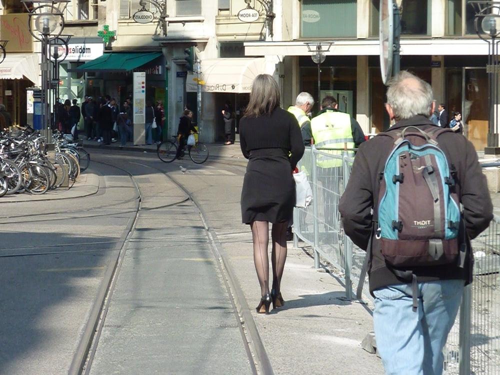 25P street nylons 2