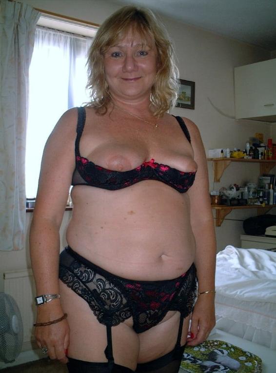25P Mature Wives 139