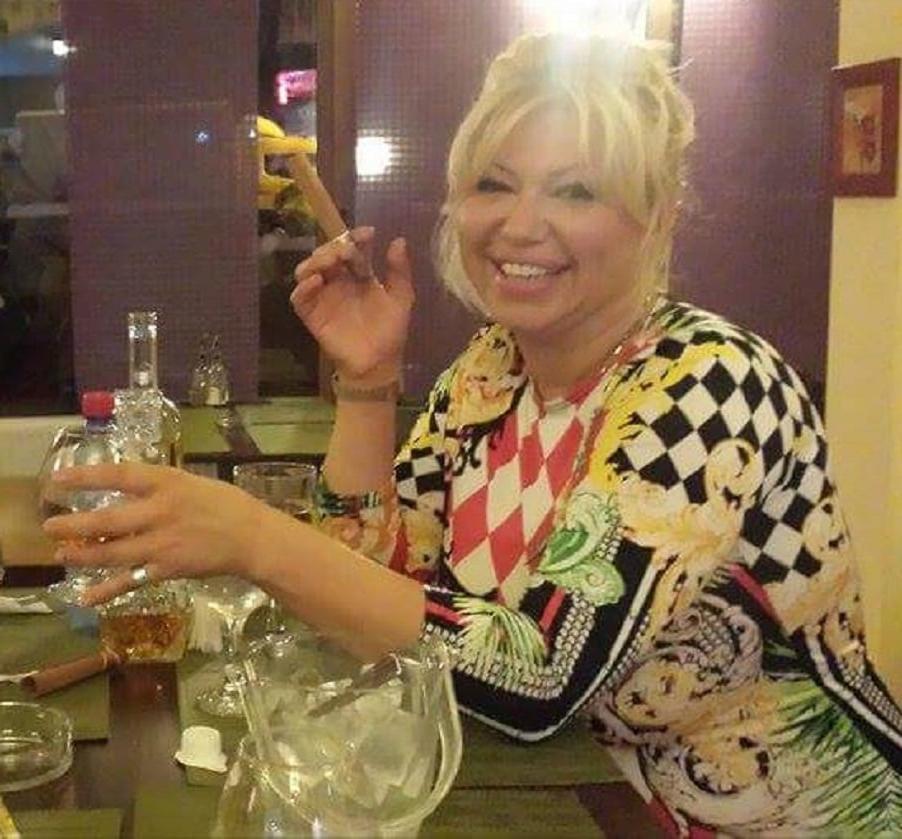 25P ROU ROMANIAN MILFS 67 SLUT MOM IS A ESCORT IN THE US