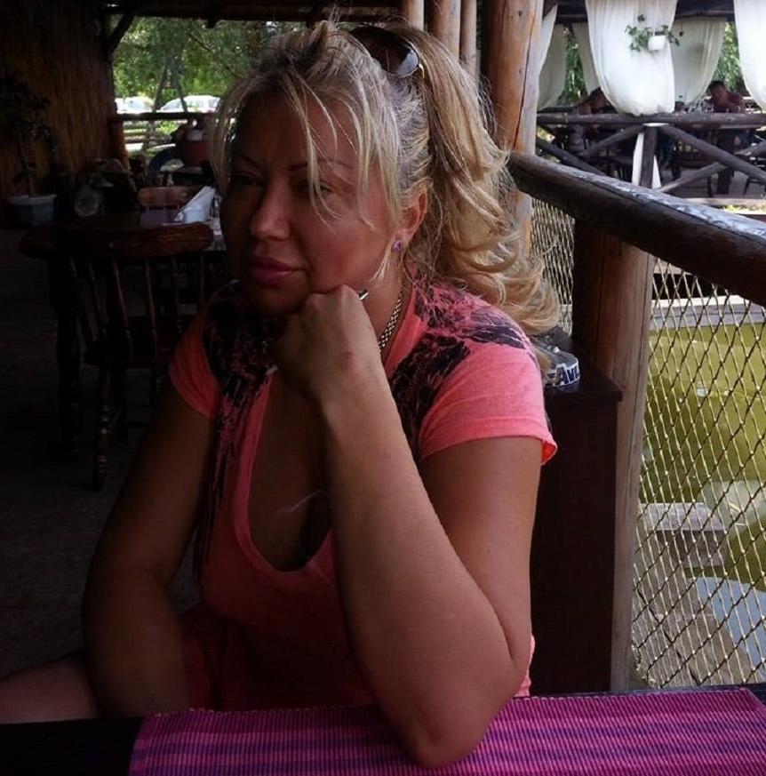 25P ROU ROMANIAN MILFS 67 SLUT MOM IS A ESCORT IN THE US