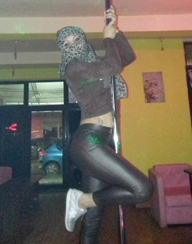 25P ROU ROMANIAN MILFS 65 REAL STRIPPER, HOOKER AND MOM