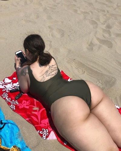 19P Thick white booty