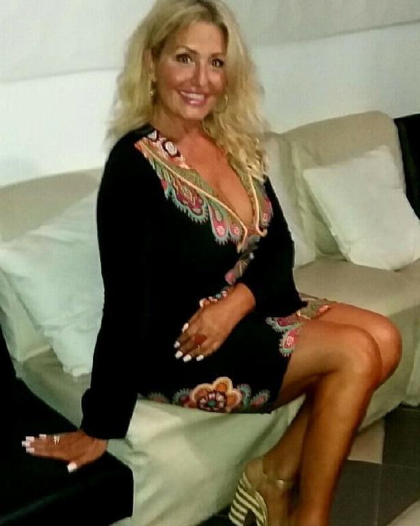 25P Your Hot Slutty Mom 3