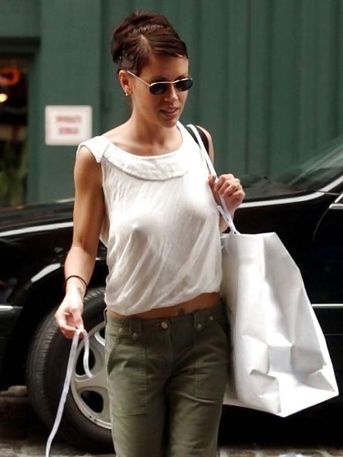25P Beautiful Celebs Pokies 2 by TROC