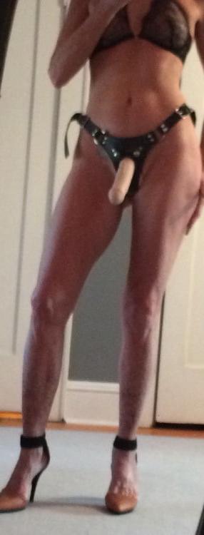 25P nylonfootlover77 strapon gallery