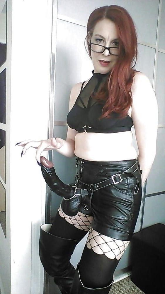 25P nylonfootlover77 strapon gallery