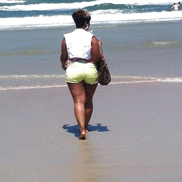 18P Thick women - thighs, legs, and booty