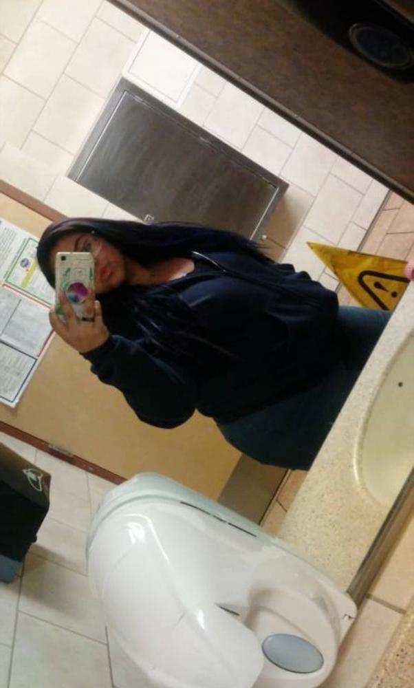 19P Thick big booty latina 15 comments for her instagram