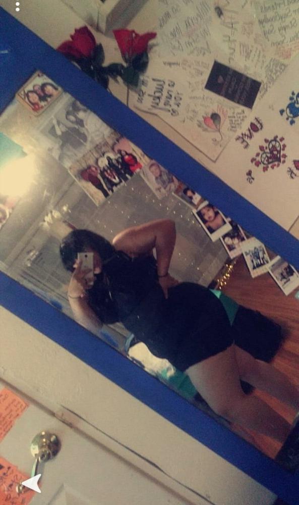 19P Thick big booty latina 15 comments for her instagram