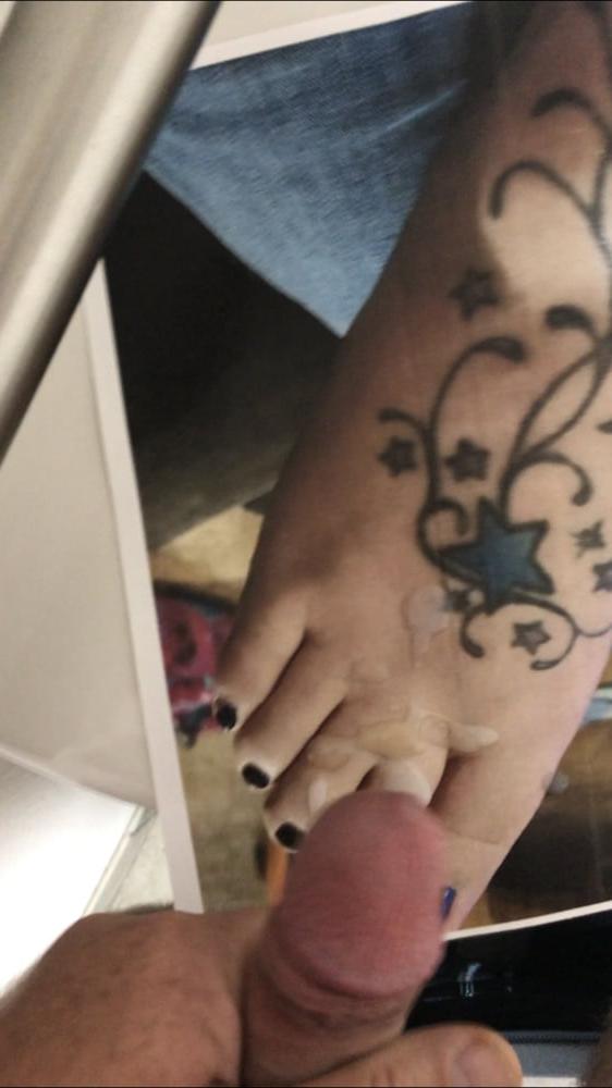 8P Cum for adram89 sexy feet.