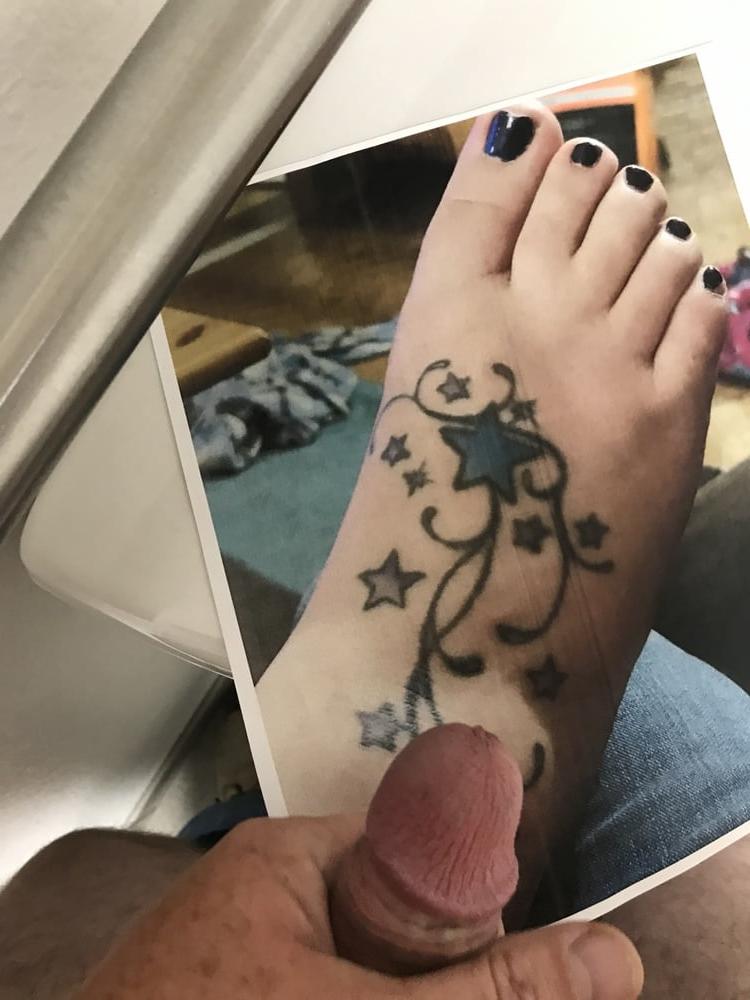 8P Cum for adram89 sexy feet.