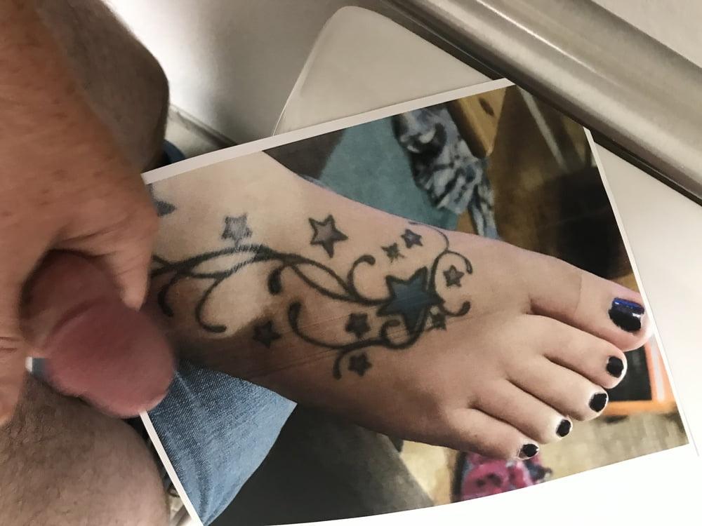 8P Cum for adram89 sexy feet.
