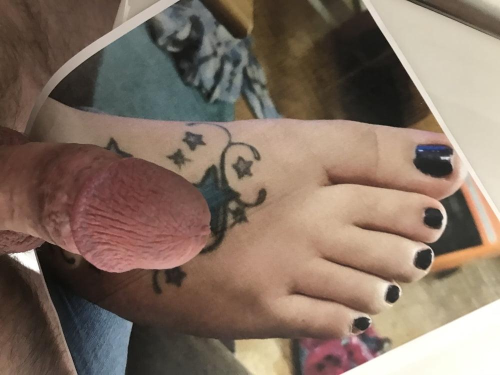 8P Cum for adram89 sexy feet.