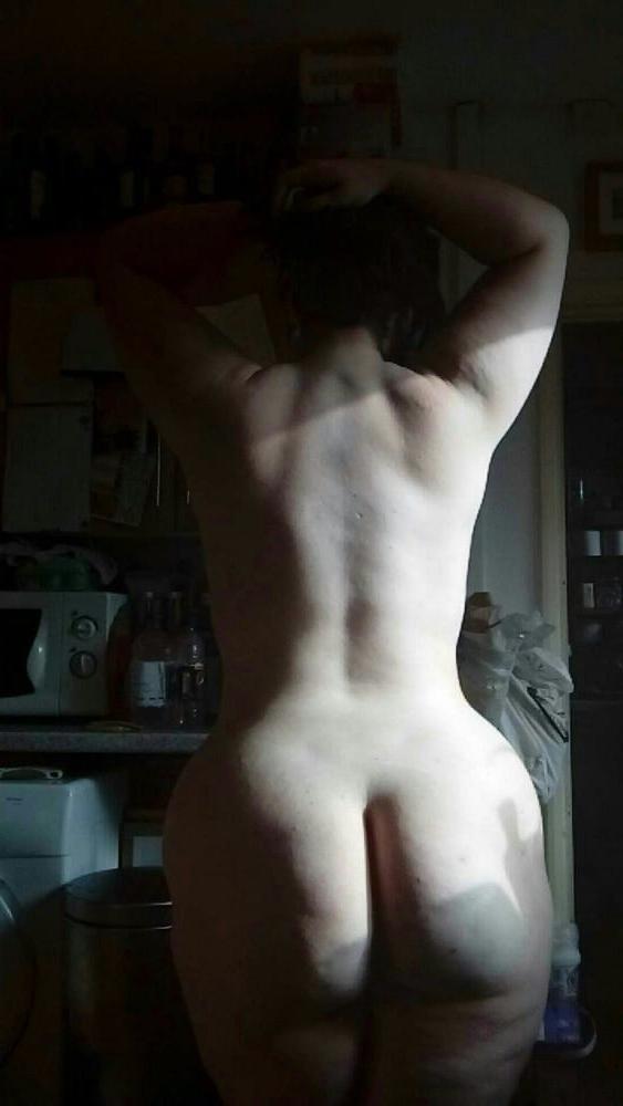 25P BIG HUGE WHITE BOOTY 2